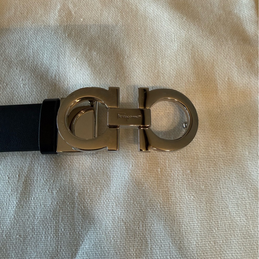 Salvatore Ferragamo women’s belt black/silver